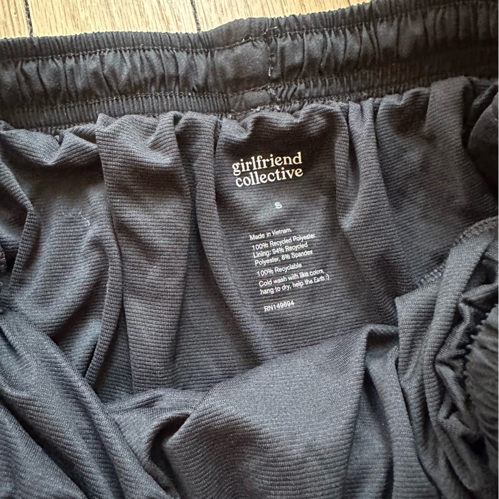 Girlfriend Collective Black Gazelle Shorts - Picture 6 of 8